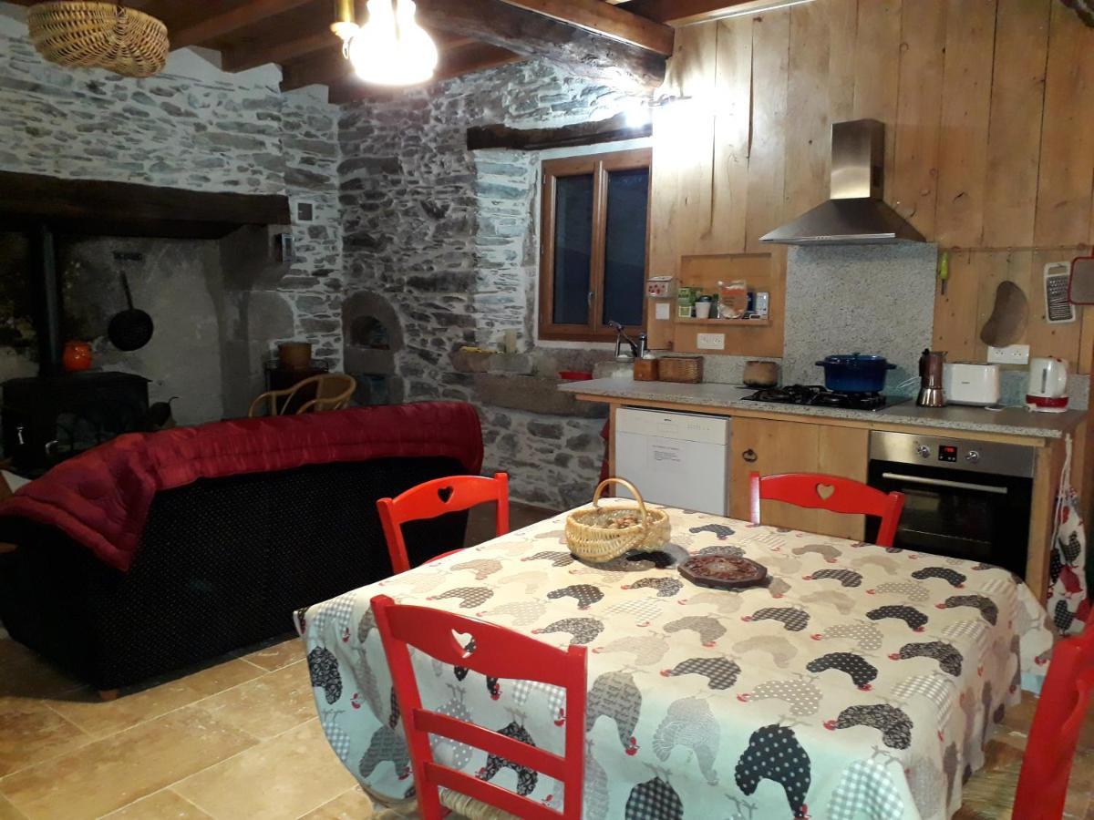Hotel Les Ecuries de La Sabatarié à Cambounes Extérieur photo
