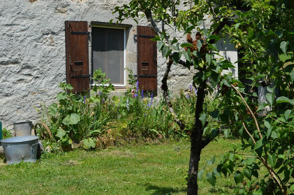 Hotel Les Ecuries de La Sabatarié à Cambounes Extérieur photo